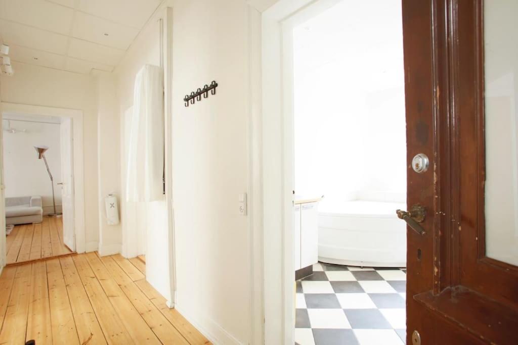 Large & Bright 3Br Apartment W Whirlpool Near Metro Koppenhága Kültér fotó