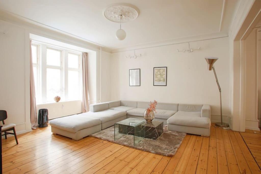 Large & Bright 3Br Apartment W Whirlpool Near Metro Koppenhága Kültér fotó