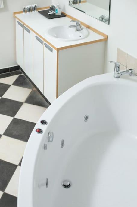 Large & Bright 3Br Apartment W Whirlpool Near Metro Koppenhága Kültér fotó