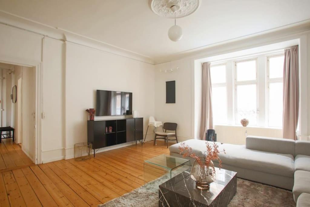 Large & Bright 3Br Apartment W Whirlpool Near Metro Koppenhága Kültér fotó