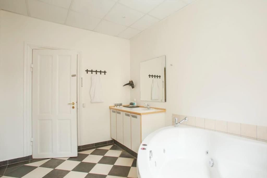 Large & Bright 3Br Apartment W Whirlpool Near Metro Koppenhága Kültér fotó